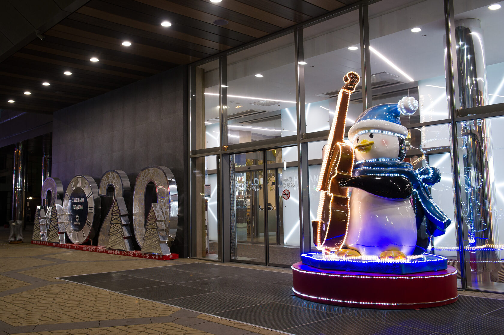 Пингвин с контрабасом — изображение 3